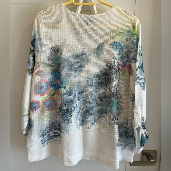 Women’s top - Picture 2 of 2